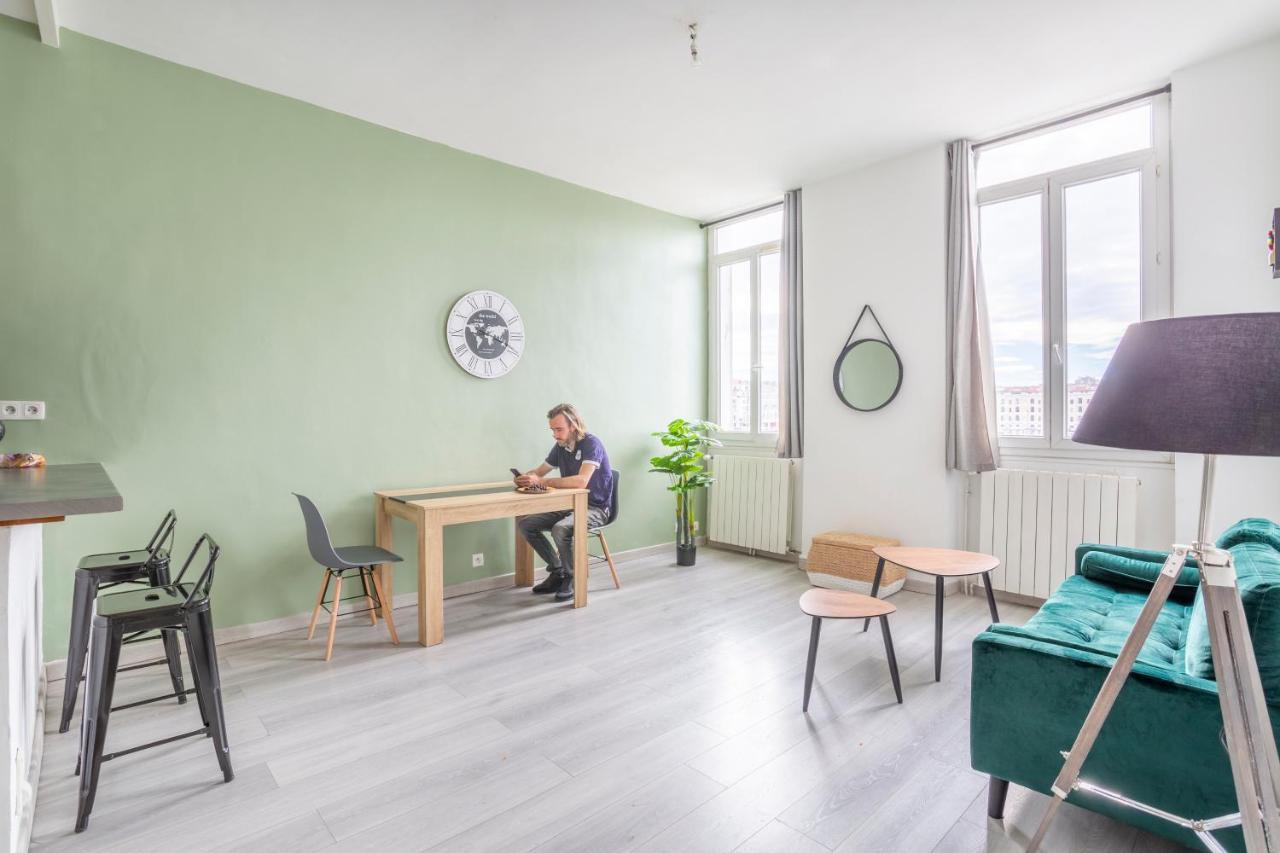 Hostel Ambassade Bretonne Vieux-Port Marsilya Dış mekan fotoğraf